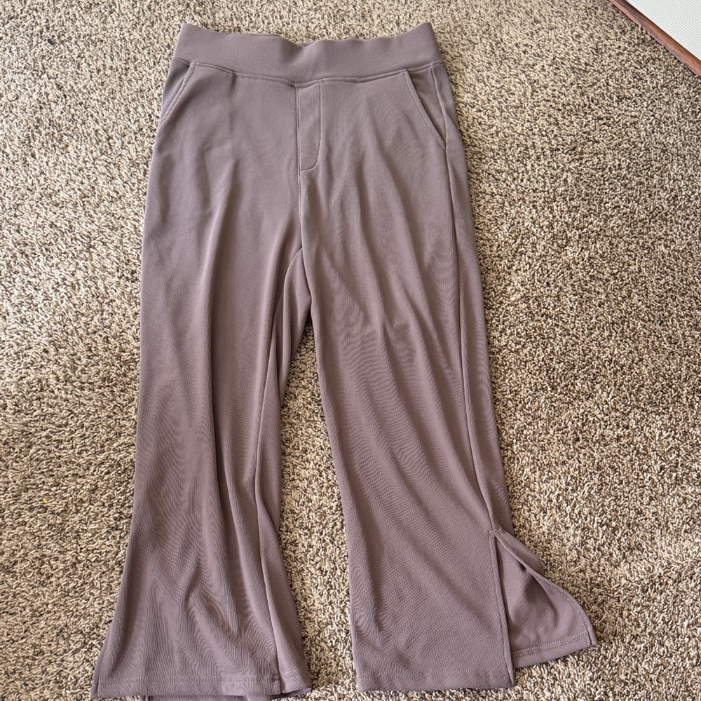 Women's Cropped Flare Pants - Taupe
